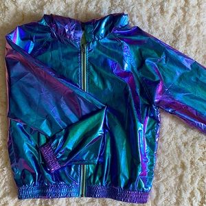 Size S holographic windbreakers jacket from Forever 21. Only worn once. Thin.